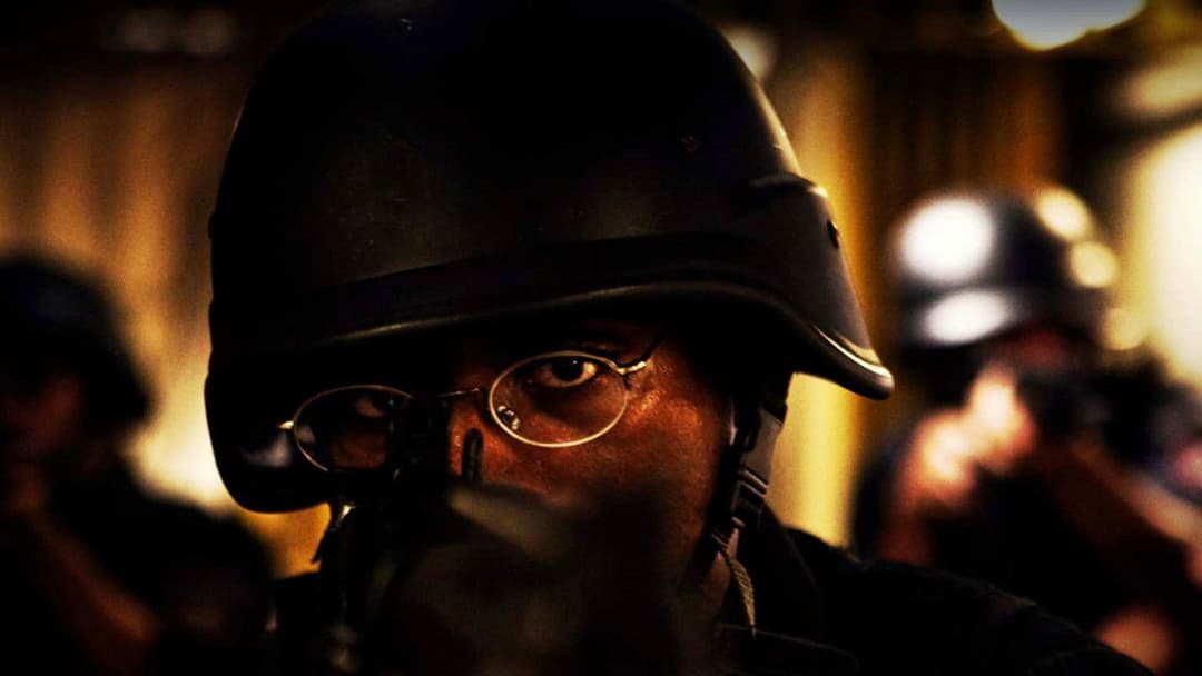 Elite Squad: The Enemy Within backdrop 5