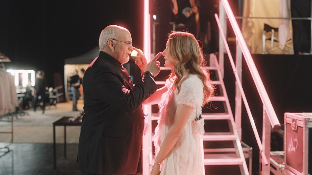 Aline – The Voice of Love backdrop 10