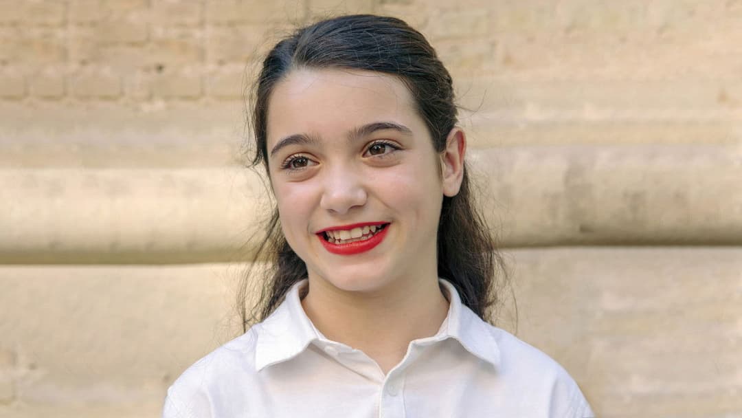 Schoolgirls backdrop 9