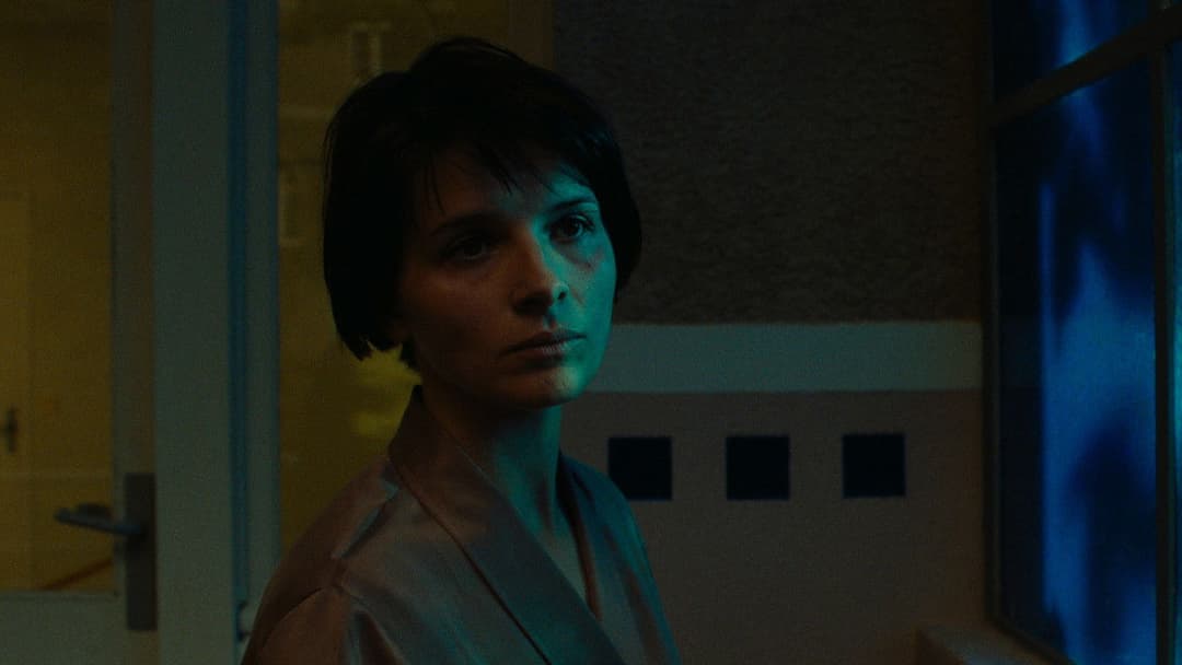 Drei Farben: Blau backdrop 13