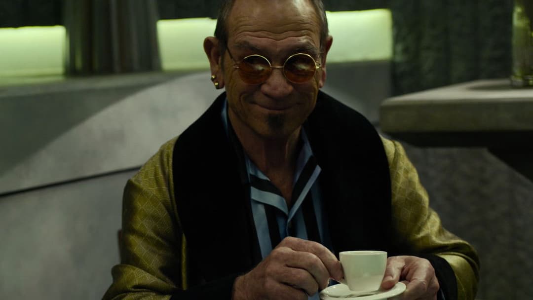 Mechanic: Resurrection backdrop 7