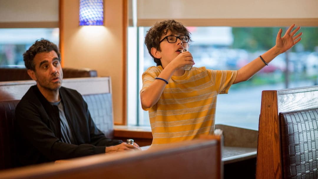 Езра: Неналежна поведінка backdrop 15