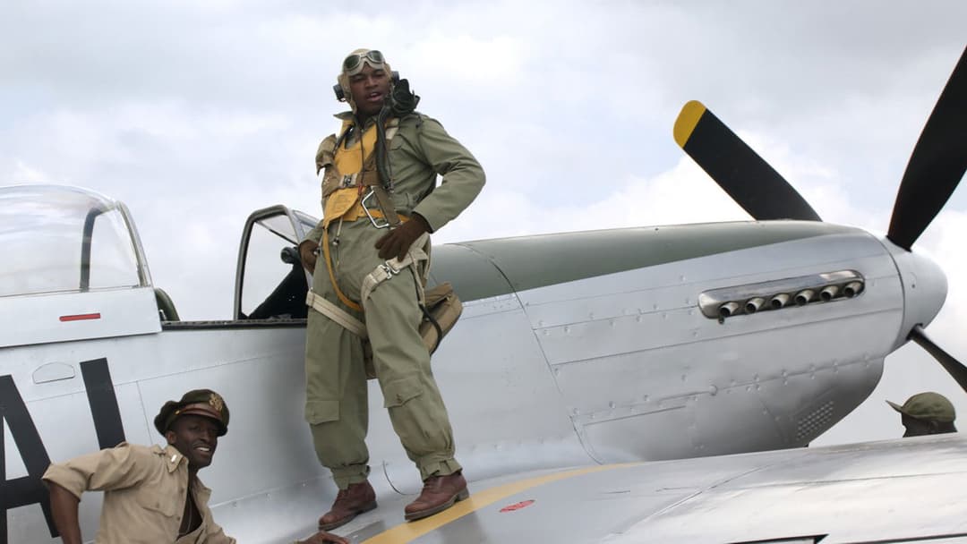 Red Tails backdrop 8