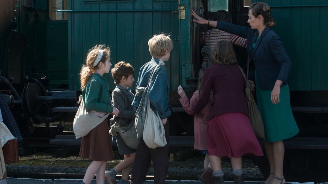 Le voyage de Fanny backdrop 18